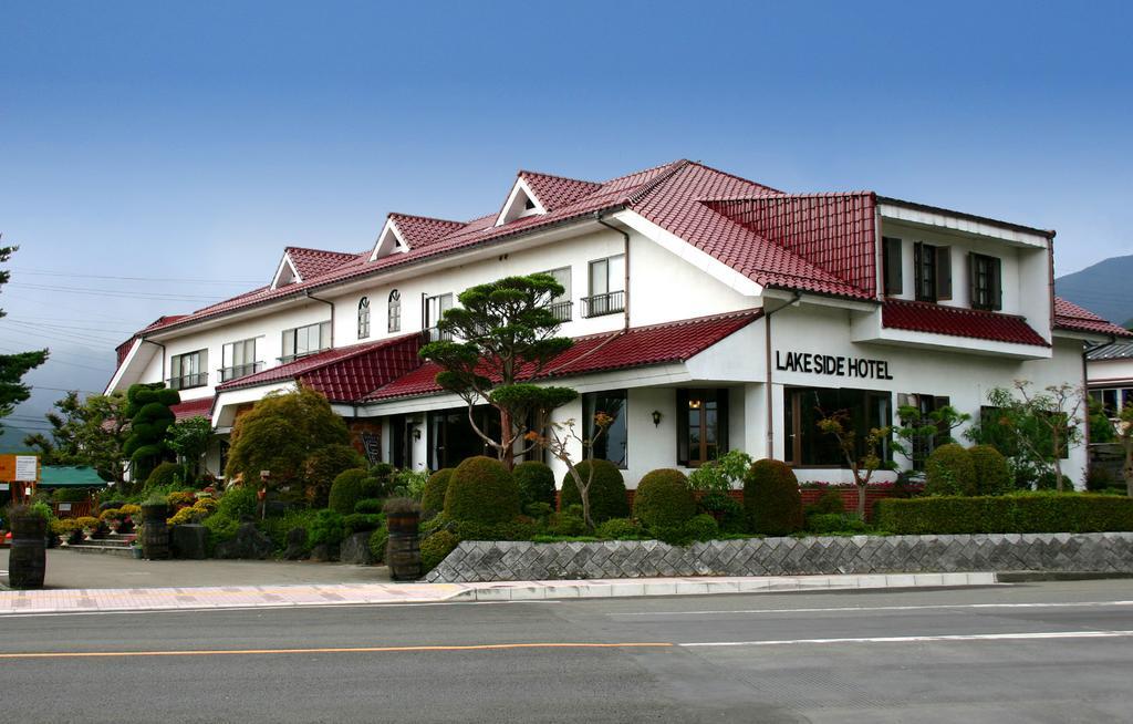 Kawaguchiko Lakeside Hotel Fujikawaguchiko Exterior photo